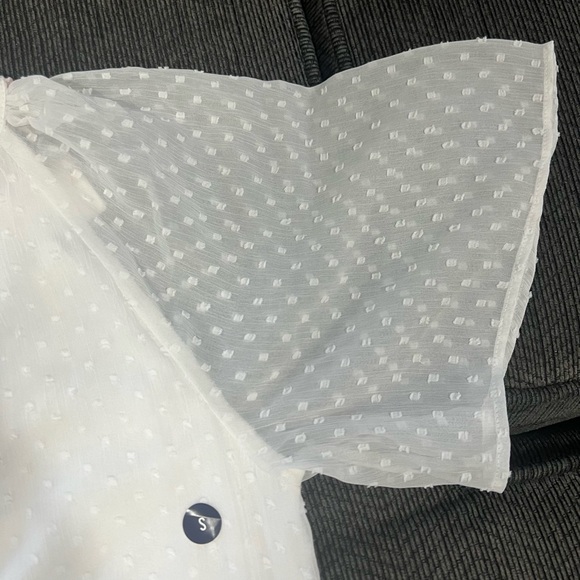 Abercrombie and Fitch short sleeve sheer bodysuit - Size Small - NWT - Picture 4 of 8